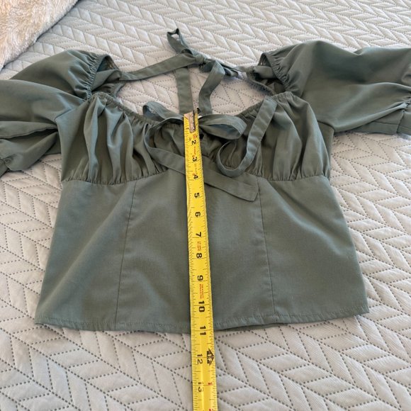 HYFVE Women's Sage Green Short Puffed Sleeve Zip Up Back Crop Top Size S - Picture 6 of 9